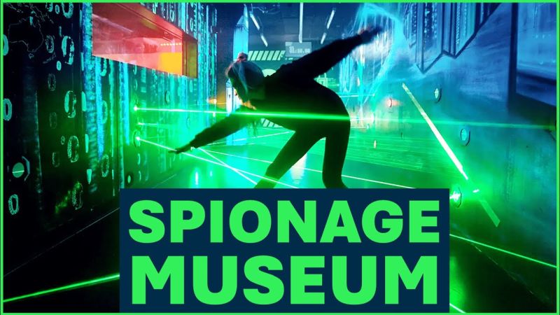 Spionagemuseum Berlin: Insider-Tipp für Klassenfahrten! Interaktive Ausstellung, Laserparcours & authentische Spionage-Ausrüstung